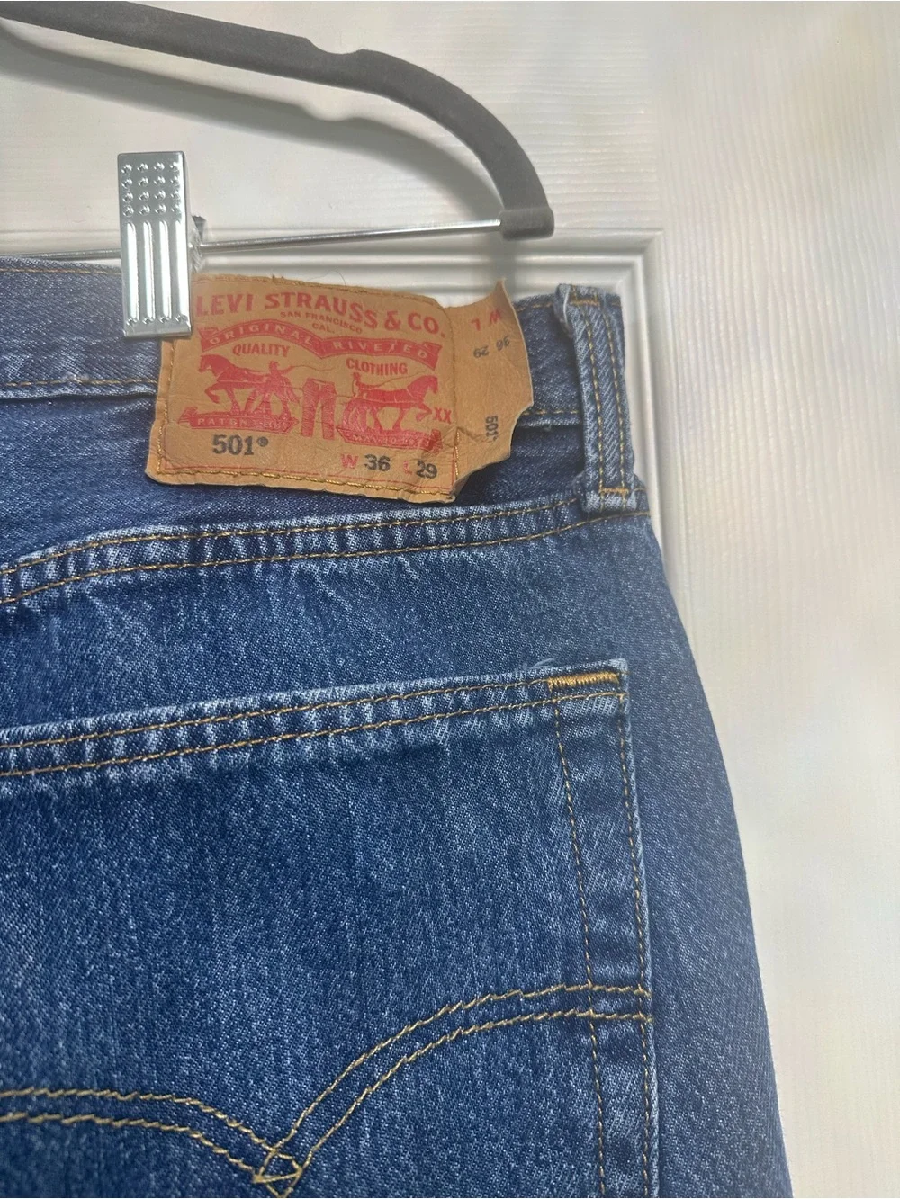 Levi's 501 Original Fit Dark Stonewash Jeans W36 L29 Blue Denim Classic Cut